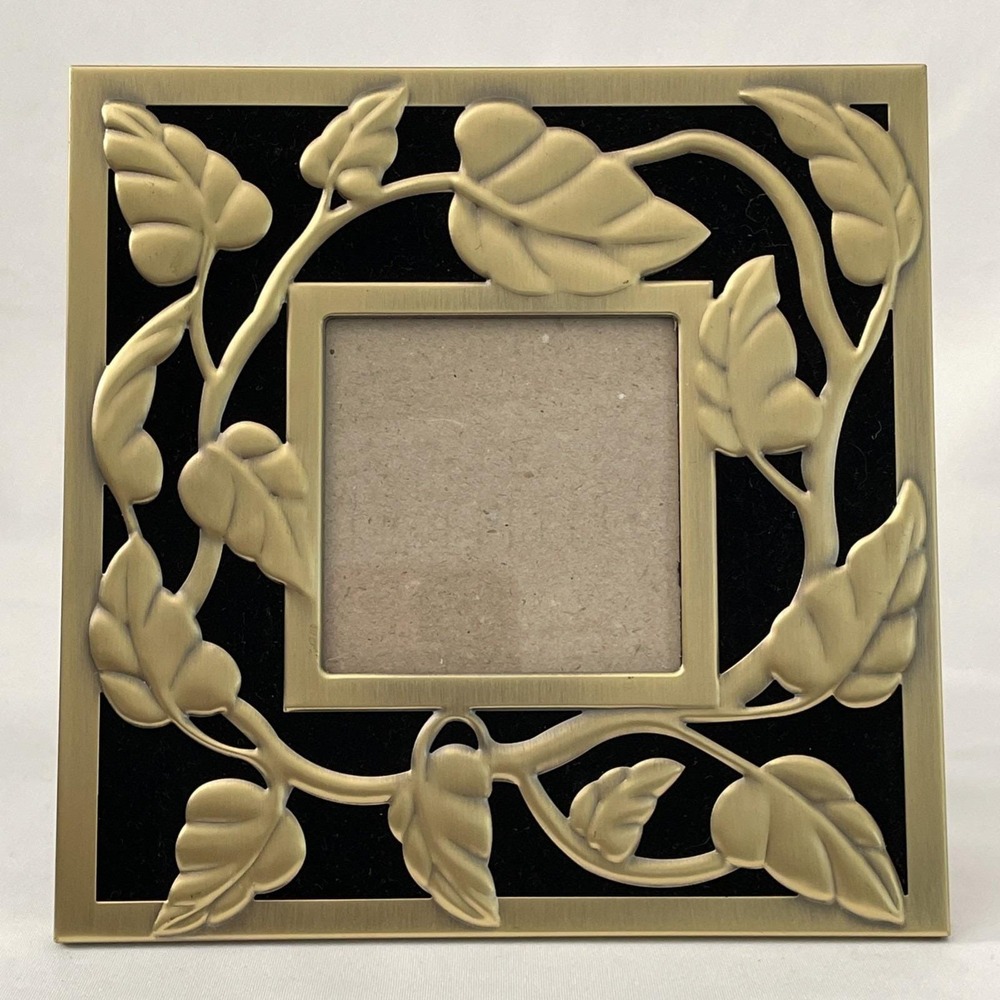 Table Top Leaves Brass Metal Picture Frame Ornate Cut Out Design ~ 6"x 6"